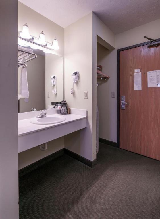 Supertel Inn And Conference Center Creston Extérieur photo